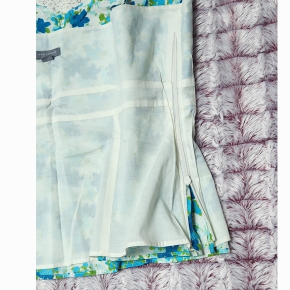 Gorgeous 😍 Floral Top - Picture 7 of 8